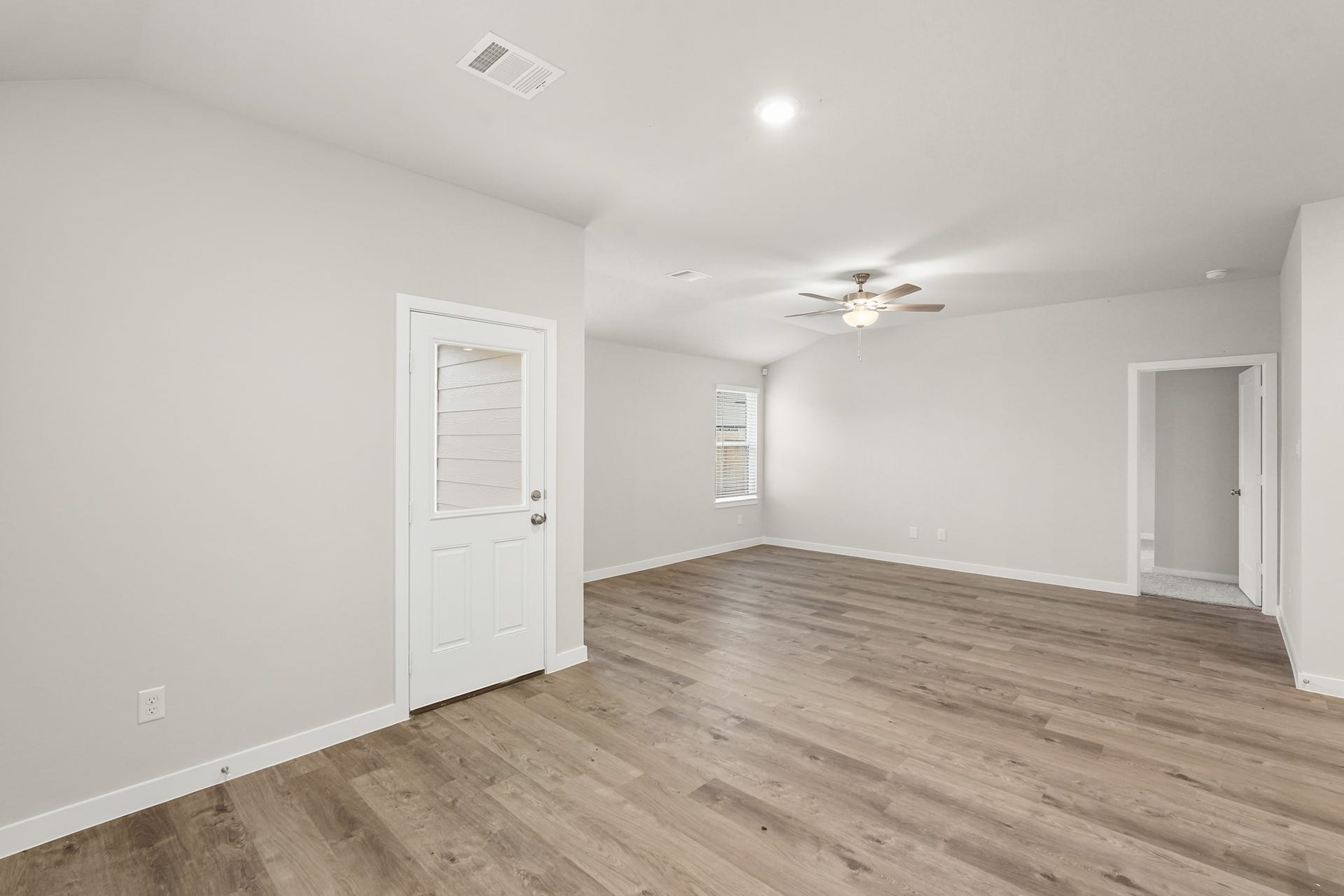 624 Woodhaven Lakes Drive, La Marque, TX 77568 representative photo