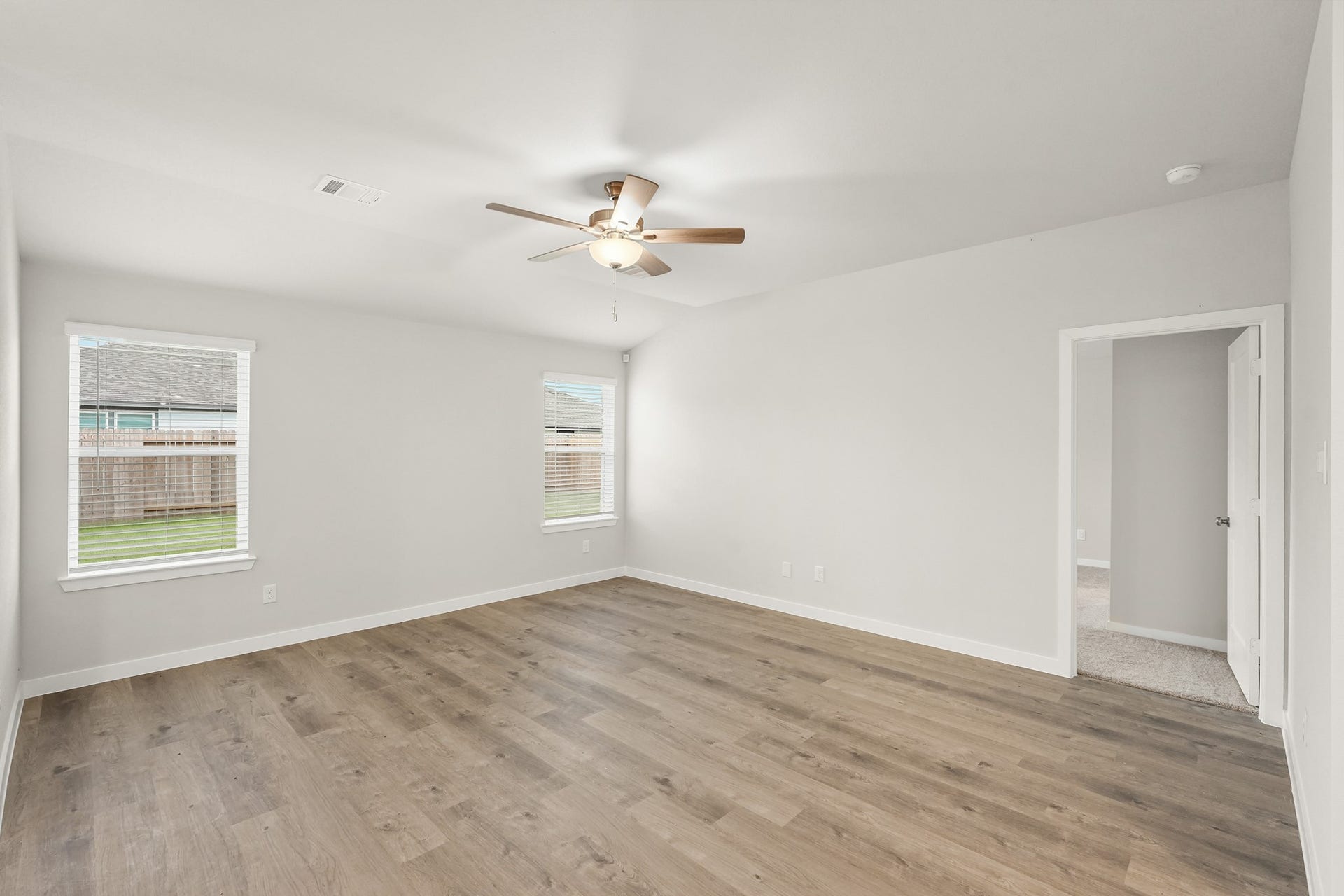 624 Woodhaven Lakes Drive, La Marque, TX 77568 representative photo