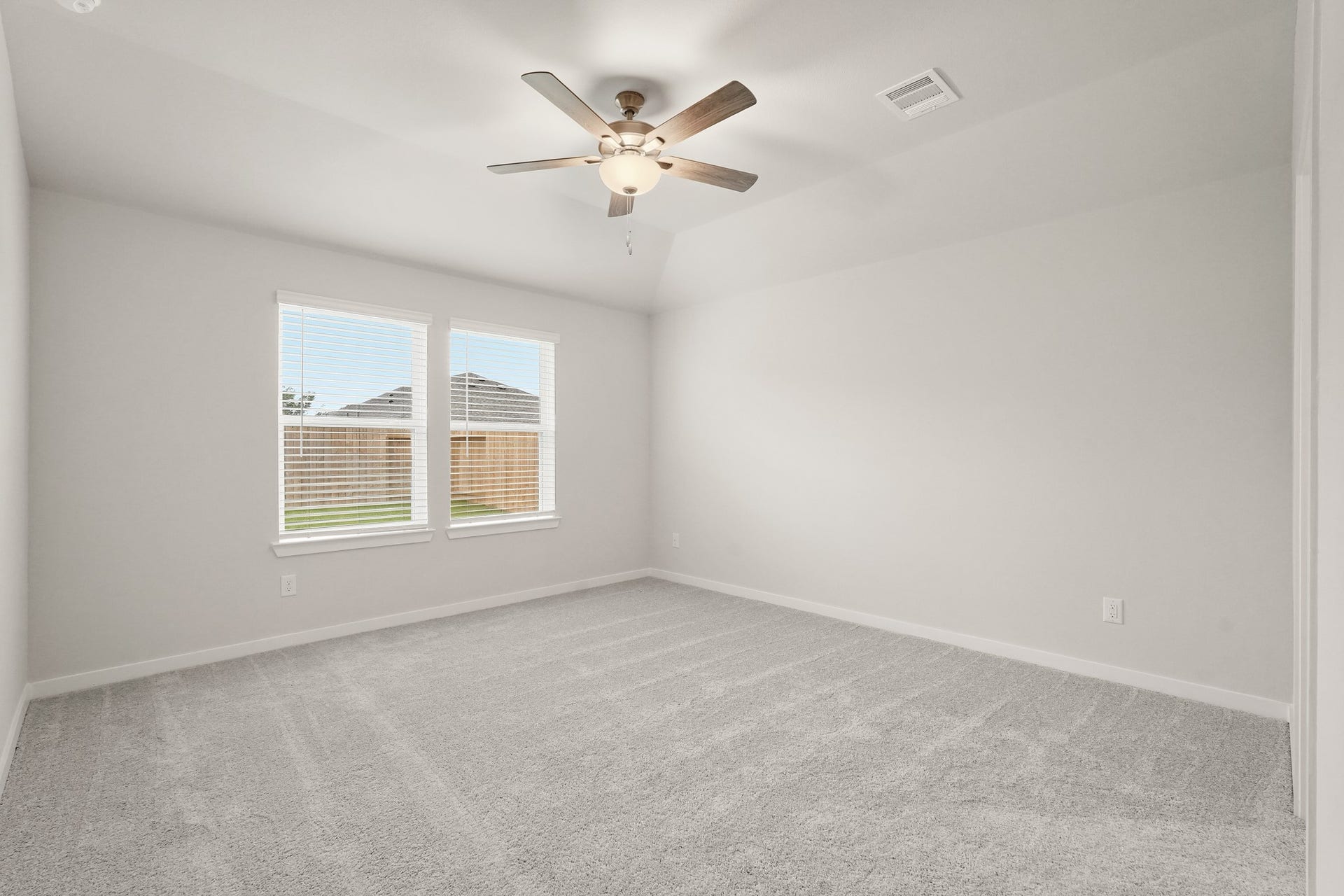624 Woodhaven Lakes Drive, La Marque, TX 77568 representative photo