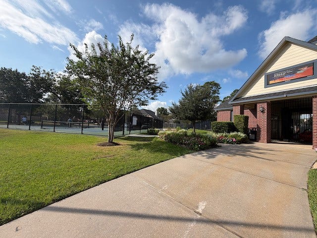 20023 Cypresswood Glen, Spring, TX 77373 Tennis courts