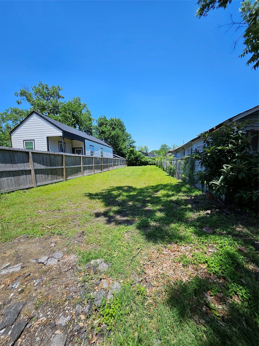 Property photo for 7709 Avenue E, Houston, TX
