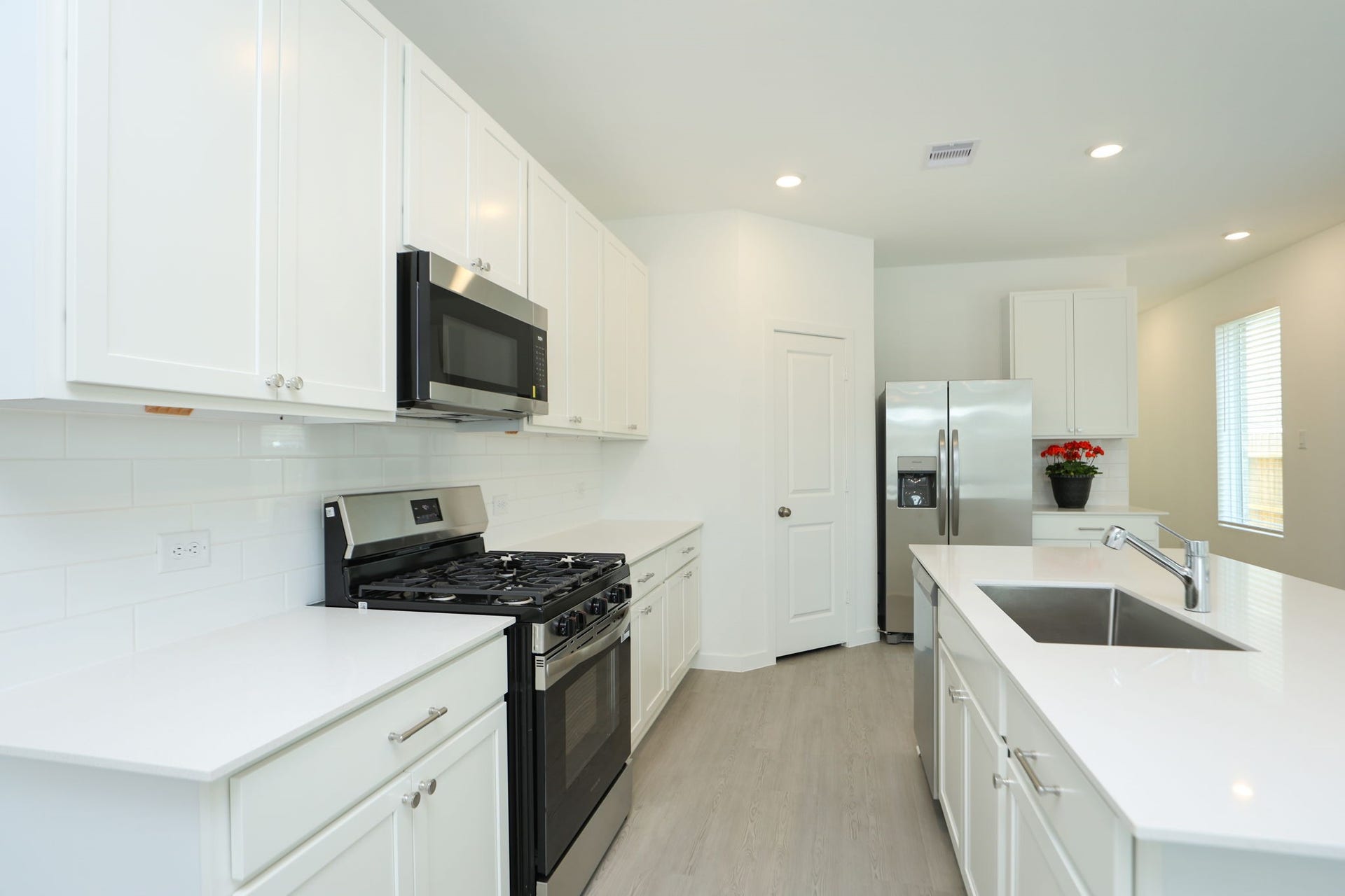 29039 Bison Haven Drive, Hockley, TX 77447 All appliances are brand new.