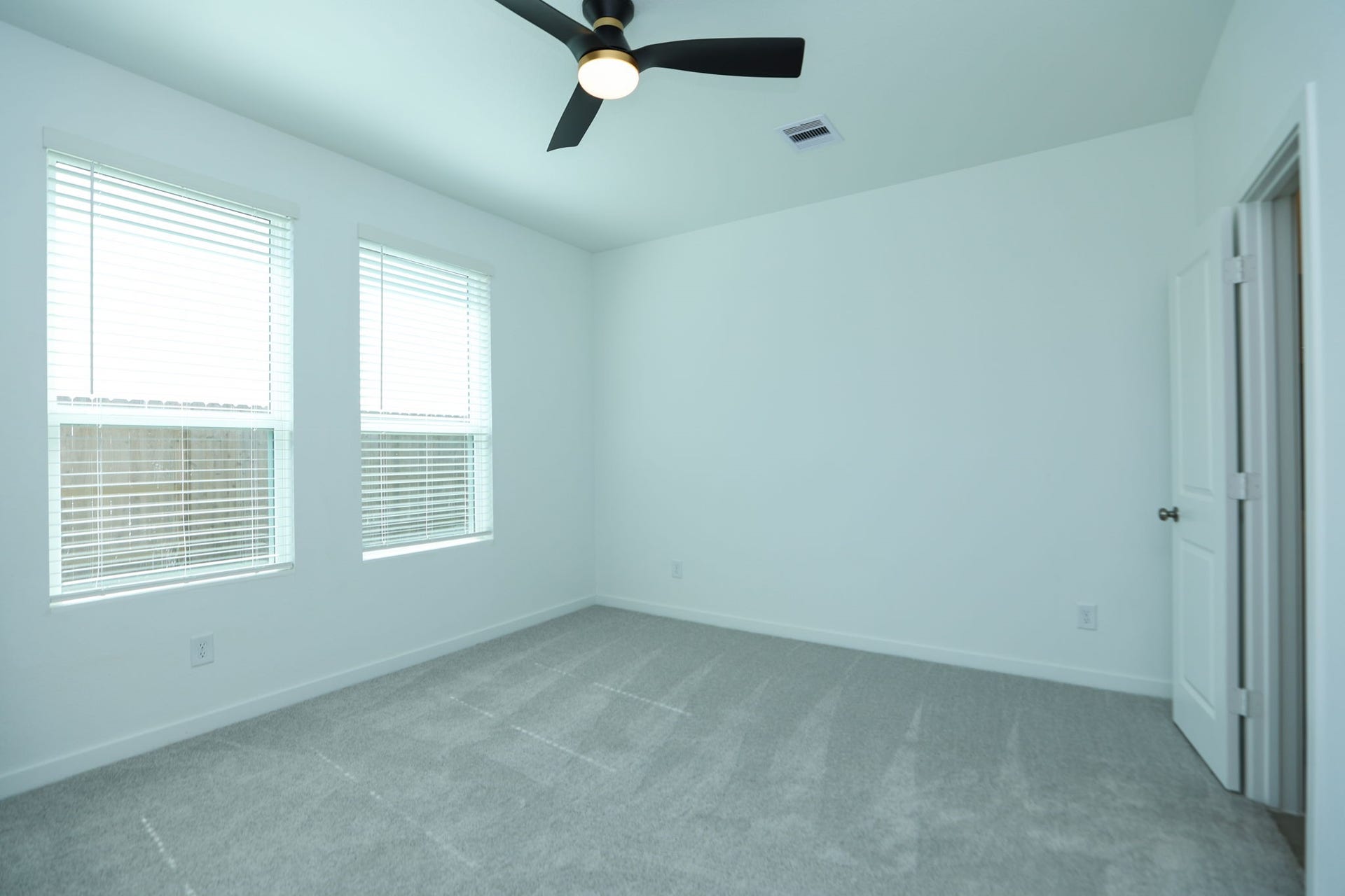29039 Bison Haven Drive, Hockley, TX 77447 Spacious Primary Bedroom.