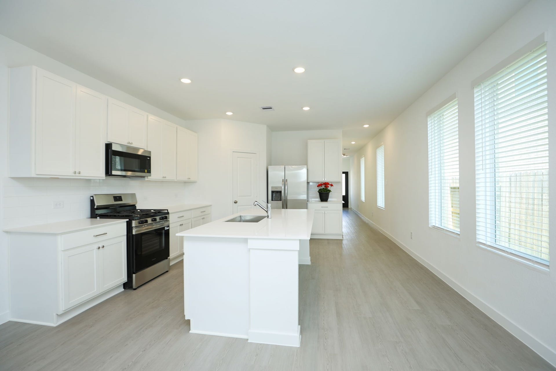 29039 Bison Haven Drive, Hockley, TX 77447 Stainless steel appliances. The refrigerator is included.