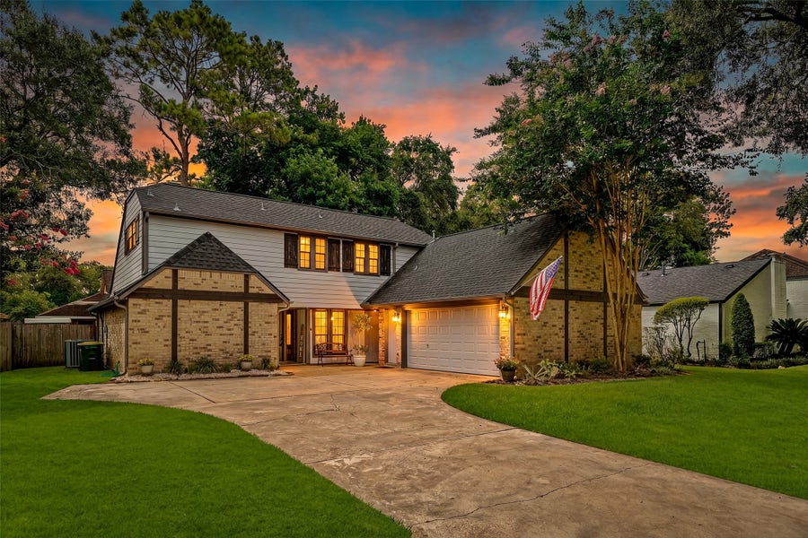 Property photo for 2709 Pine Needle Lane, Pearland, TX