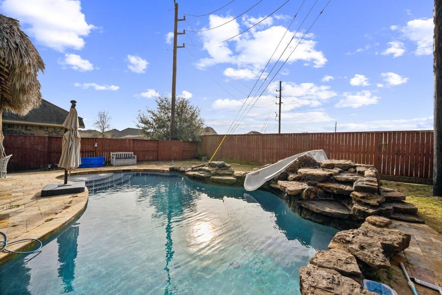 Property photo for 3414 Lake Court, Rosharon, TX