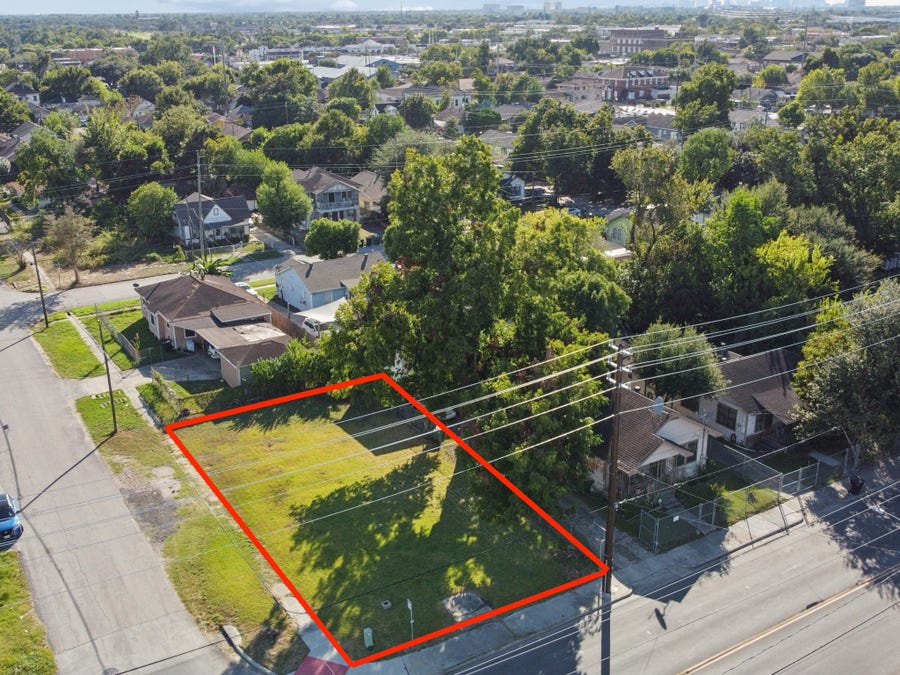 Property photo for 6950 Canal Street, Houston, TX
