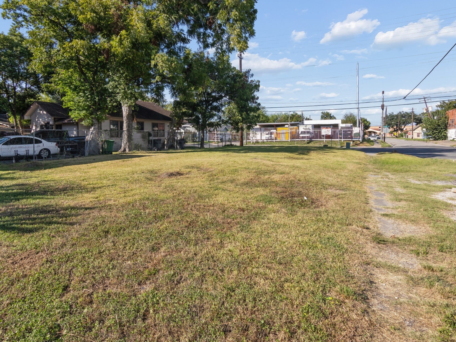 6950 Canal Street, Houston, TX 77011 6950 Canal Street, Houston, TX 77011