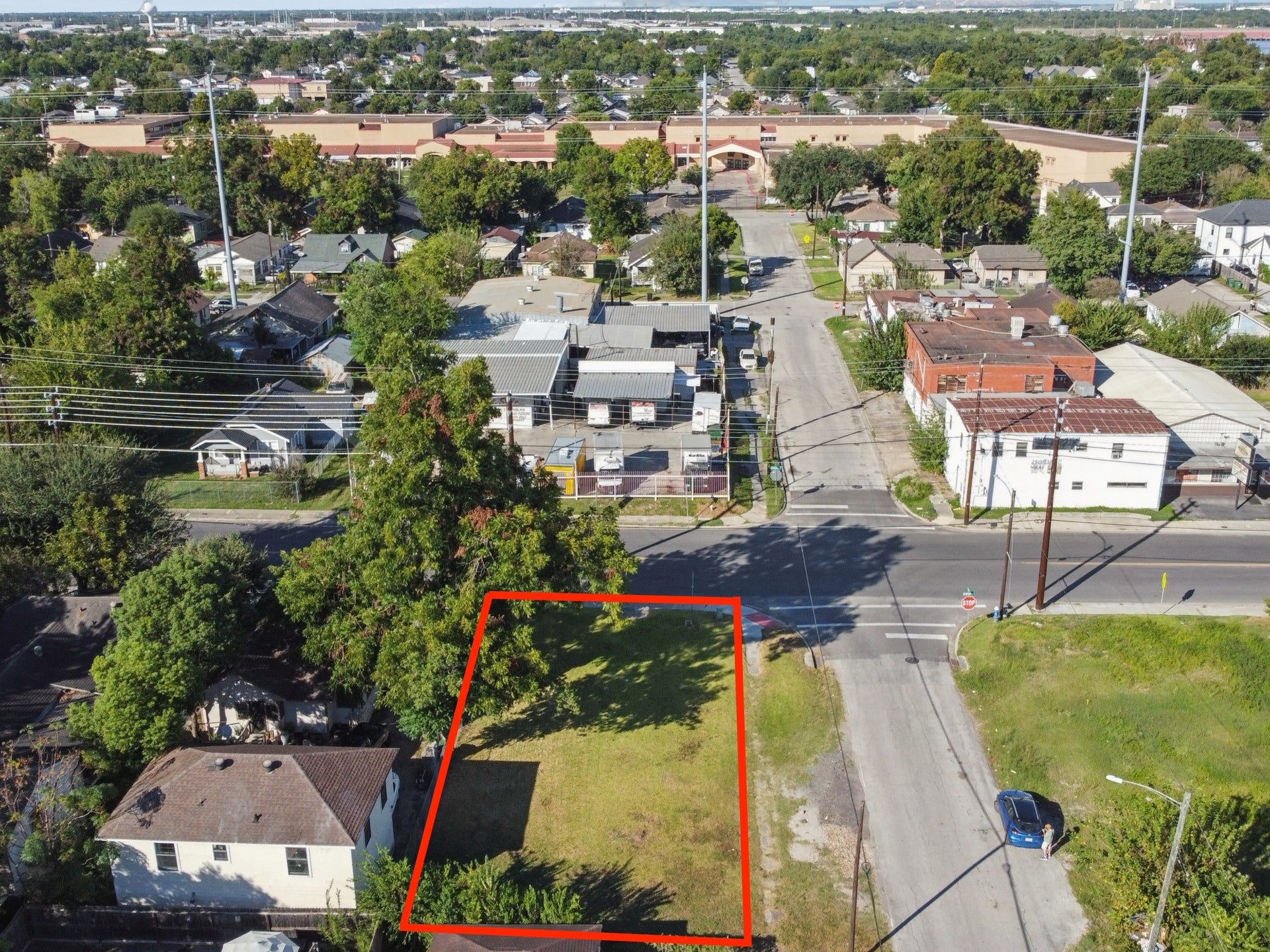 6950 Canal Street, Houston, TX 77011 6950 Canal Street, Houston, TX 77011