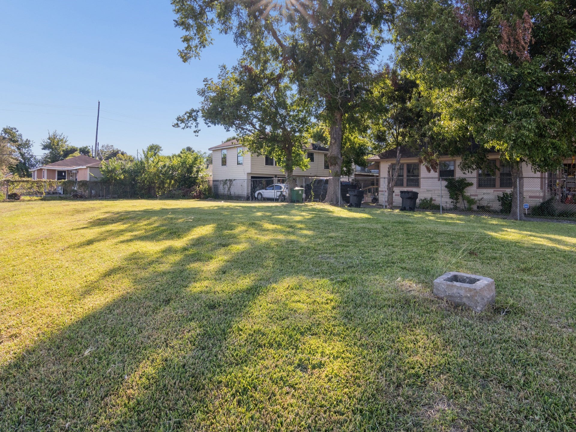 6950 Canal Street, Houston, TX 77011 6950 Canal Street, Houston, TX 77011