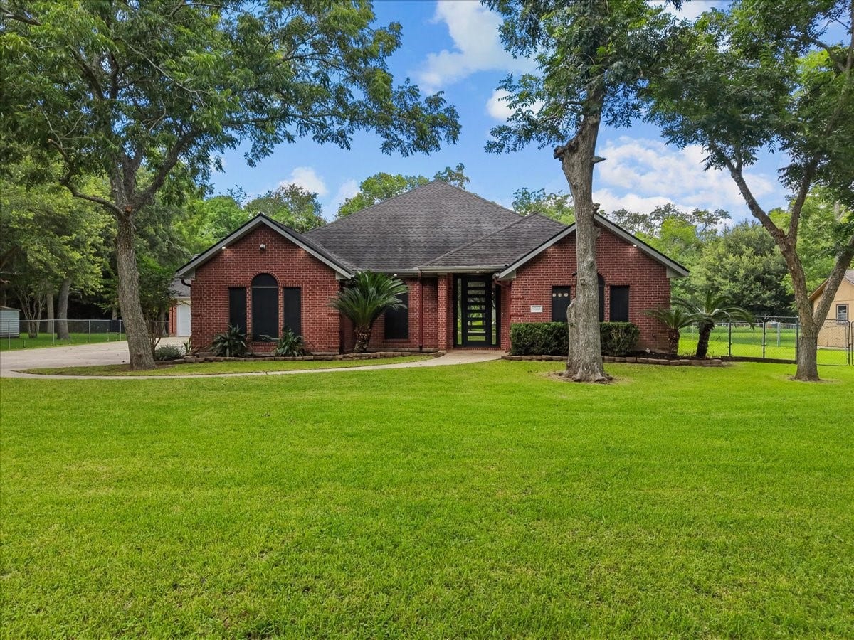 9700 Jay Road, Hitchcock, TX 77563 9700 Jay Road, Hitchcock, TX 77563