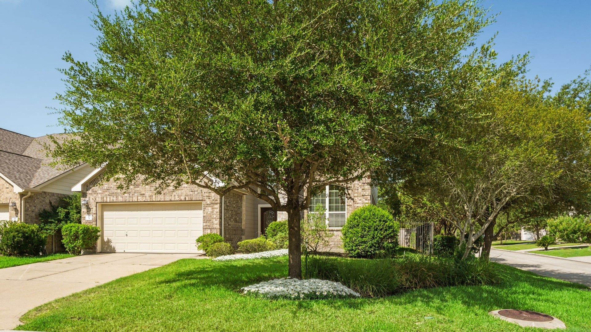 23 Bay Mills Place, Tomball, TX 77389 23 Bay Mills Place, Tomball, TX 77389