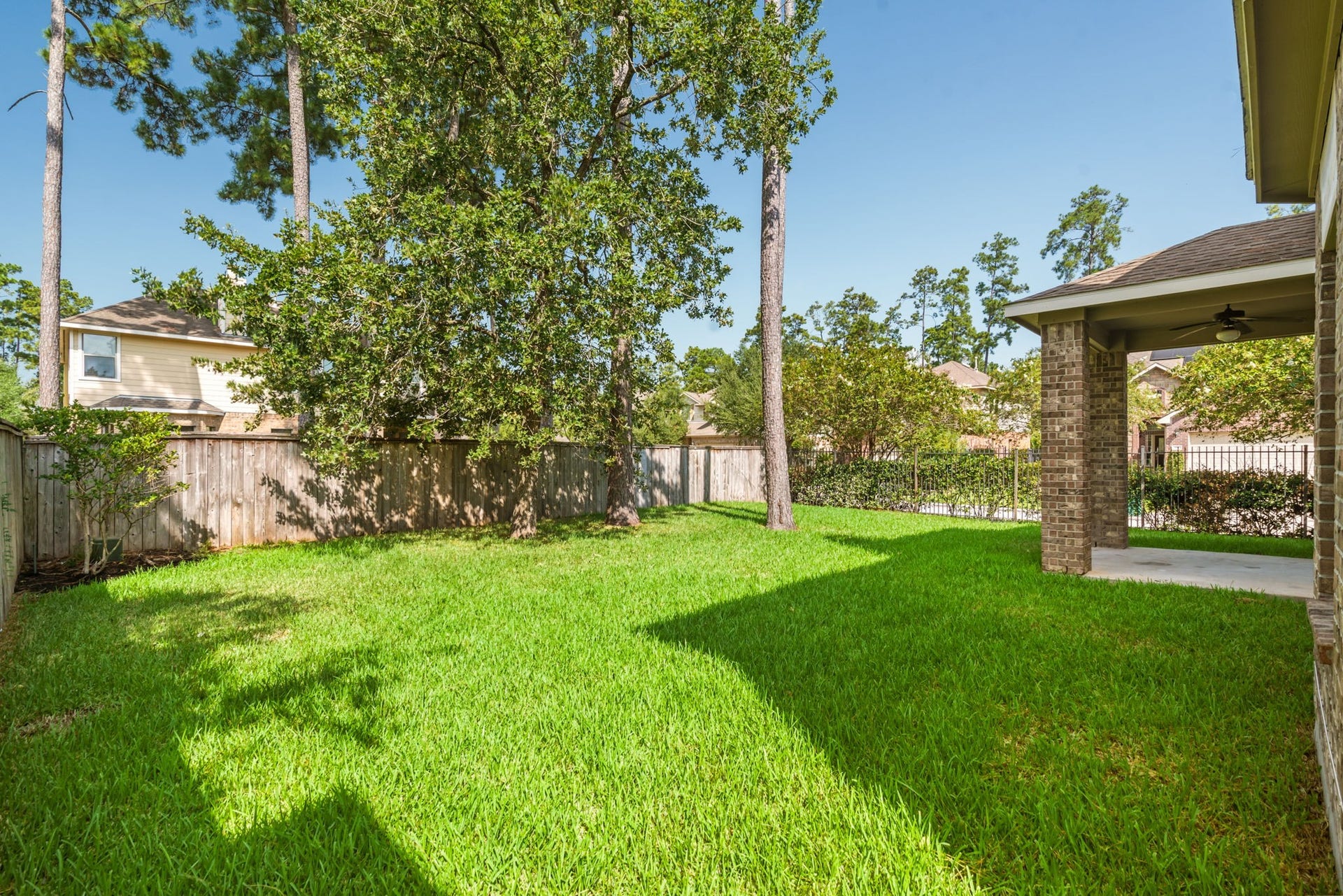 23 Bay Mills Place, Tomball, TX 77389 23 Bay Mills Place, Tomball, TX 77389