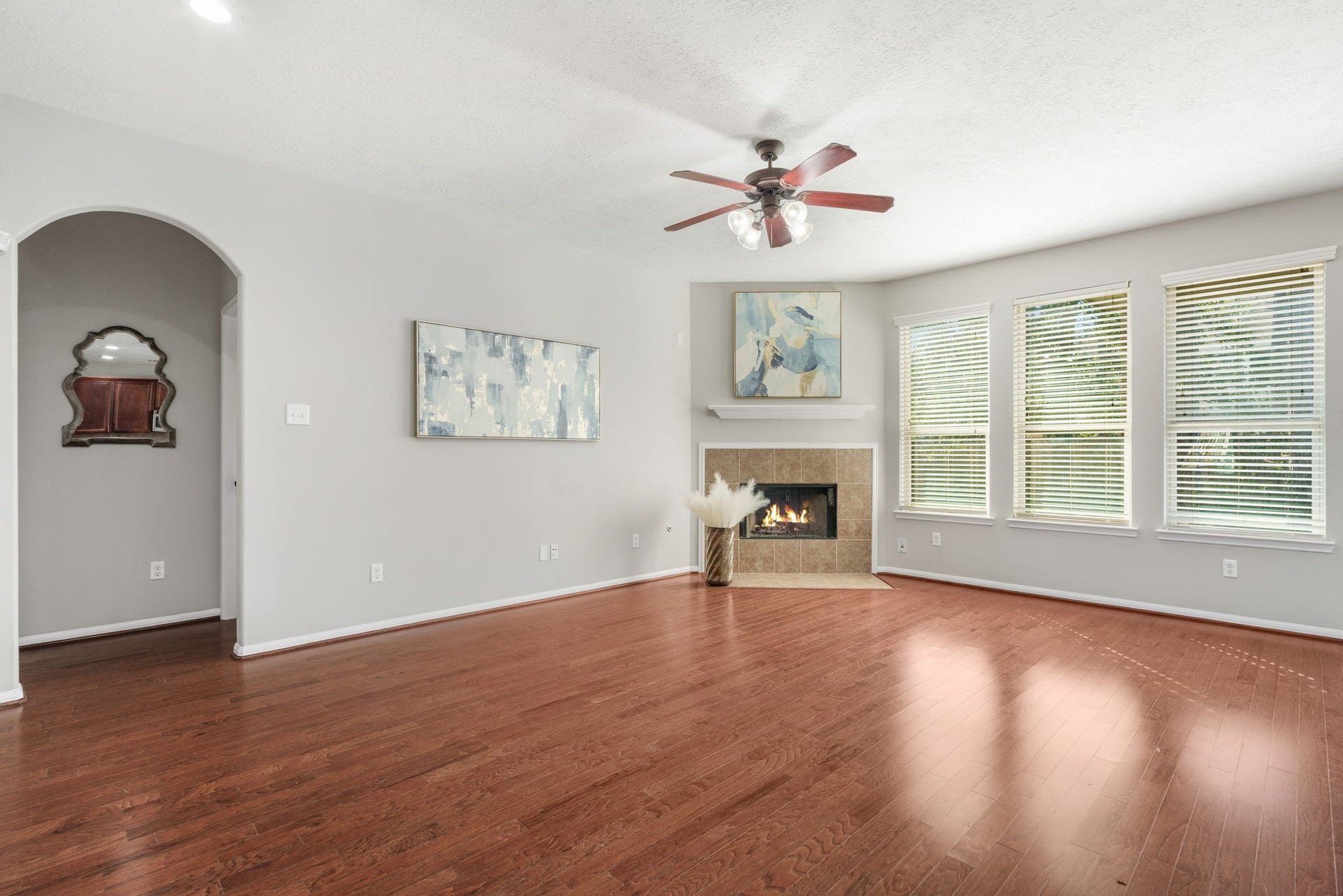 23 Bay Mills Place, Tomball, TX 77389 23 Bay Mills Place, Tomball, TX 77389
