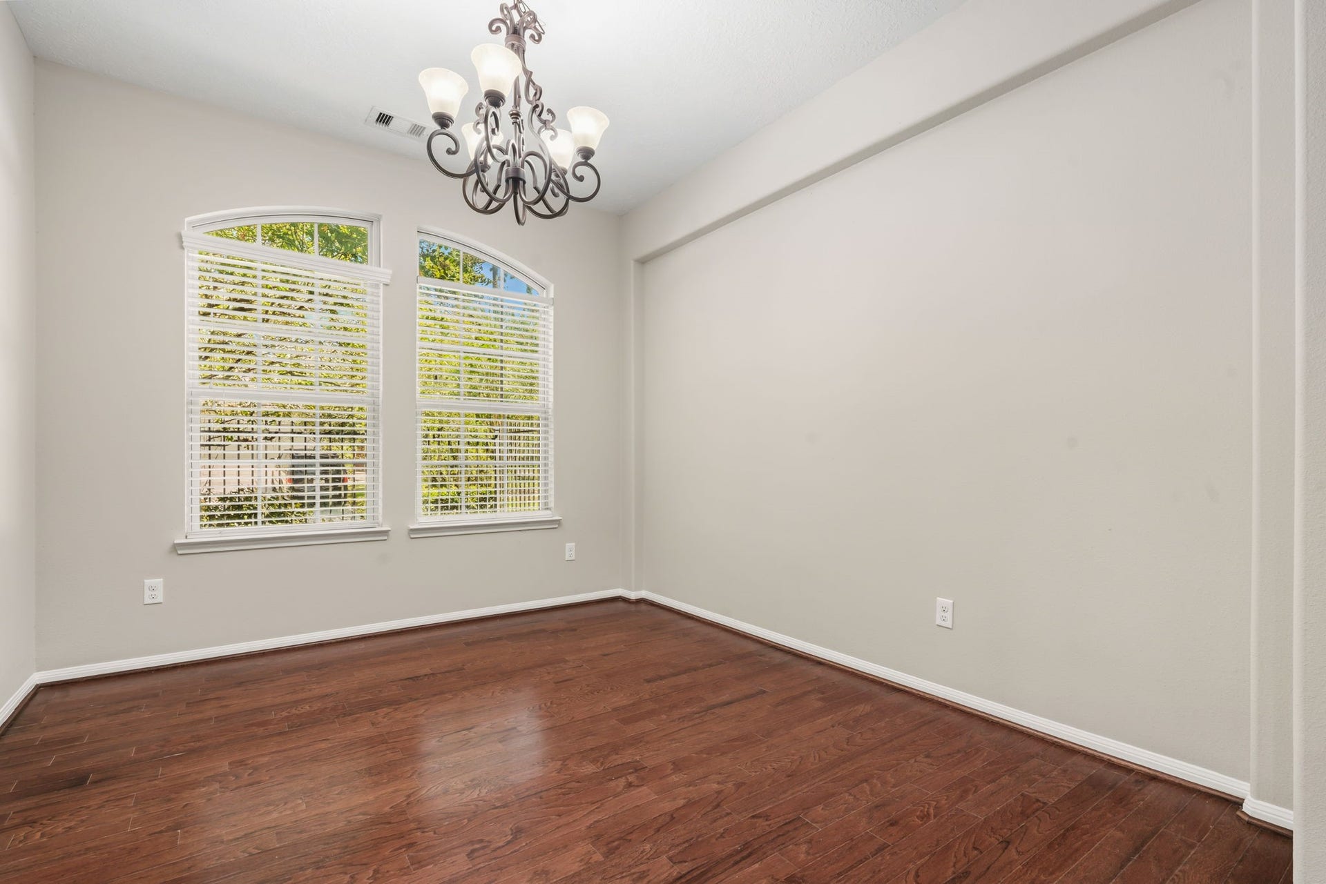 23 Bay Mills Place, Tomball, TX 77389 23 Bay Mills Place, Tomball, TX 77389