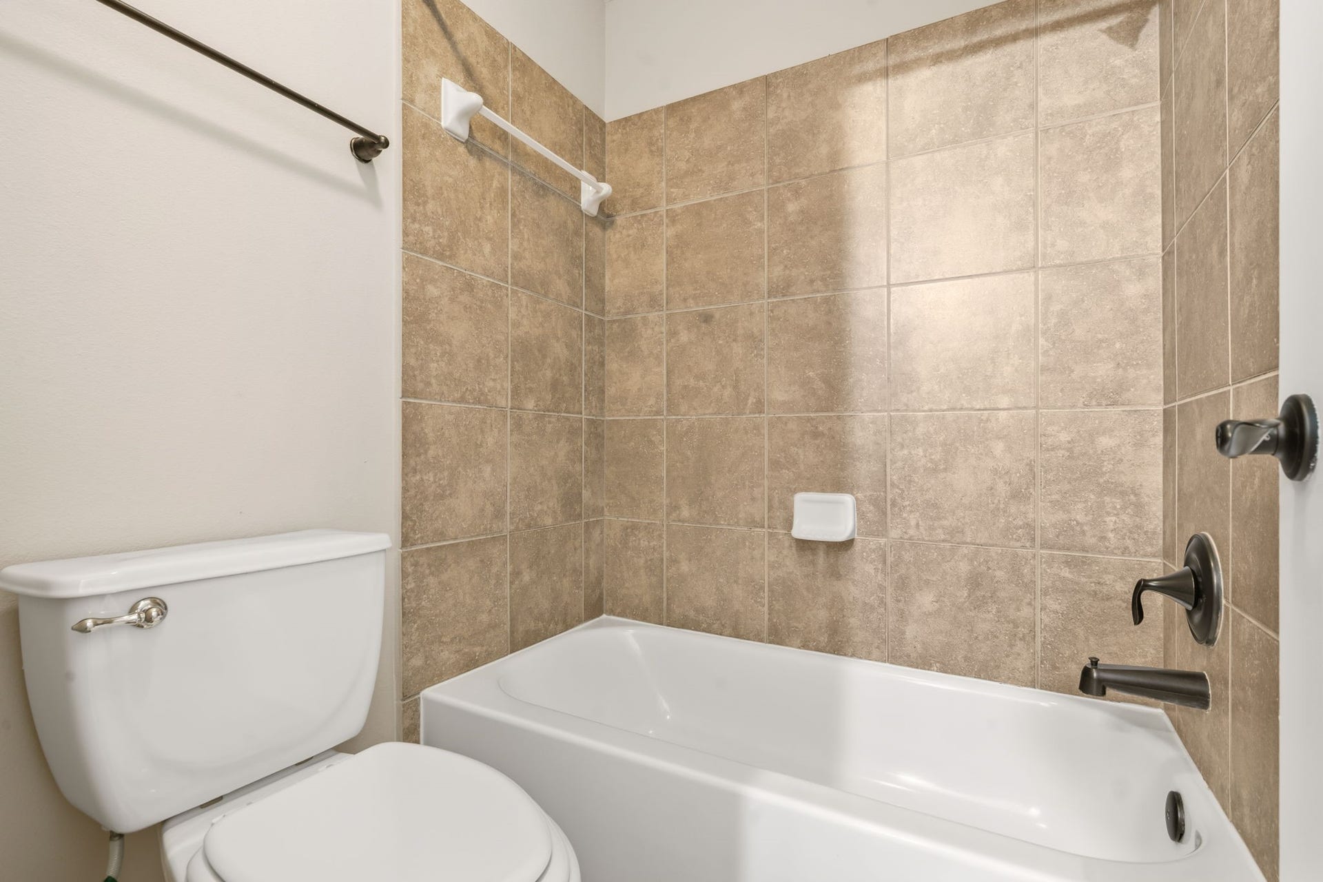 23 Bay Mills Place, Tomball, TX 77389 23 Bay Mills Place, Tomball, TX 77389