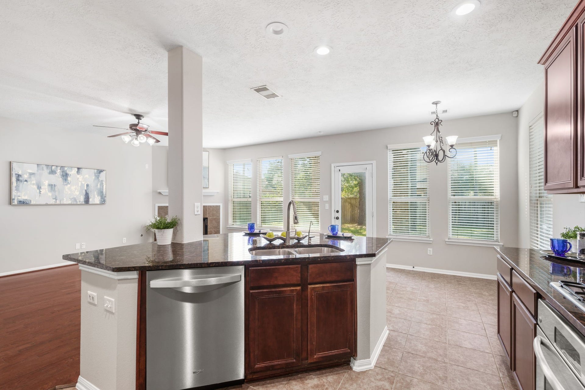 23 Bay Mills Place, Tomball, TX 77389 23 Bay Mills Place, Tomball, TX 77389