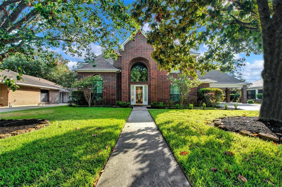 Property photo for 611 N Hickory Street, Tomball, TX