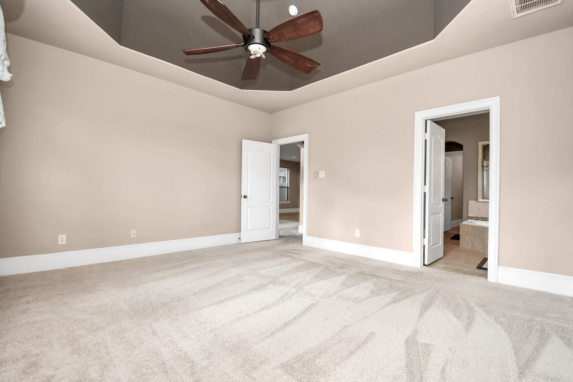 14811 Diane Manor Lane, Humble, TX 77396 Primary Bedroom