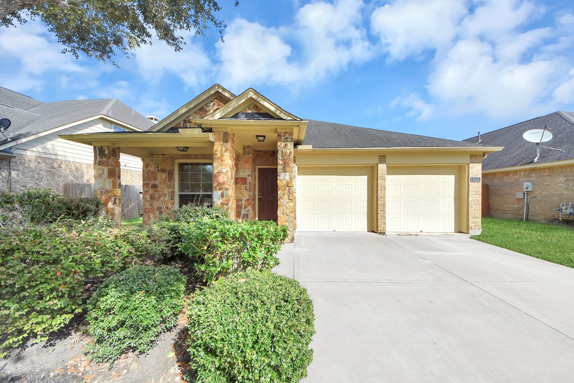 4510 Long Creek Drive, Fresno, TX 77545 4510 Long Creek Drive, Fresno, TX 77545