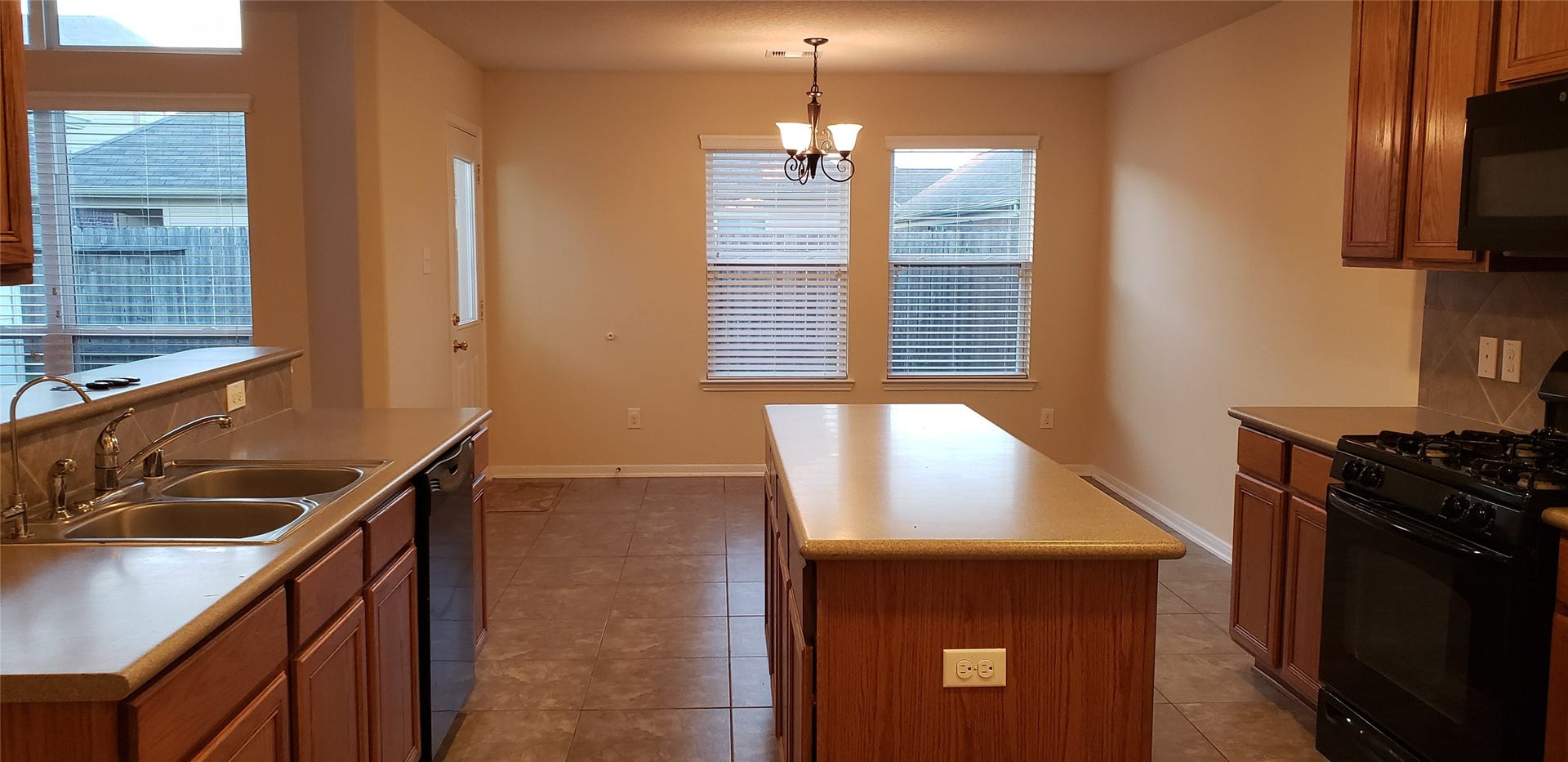 9923 Yearling Place, Conroe, TX 77385