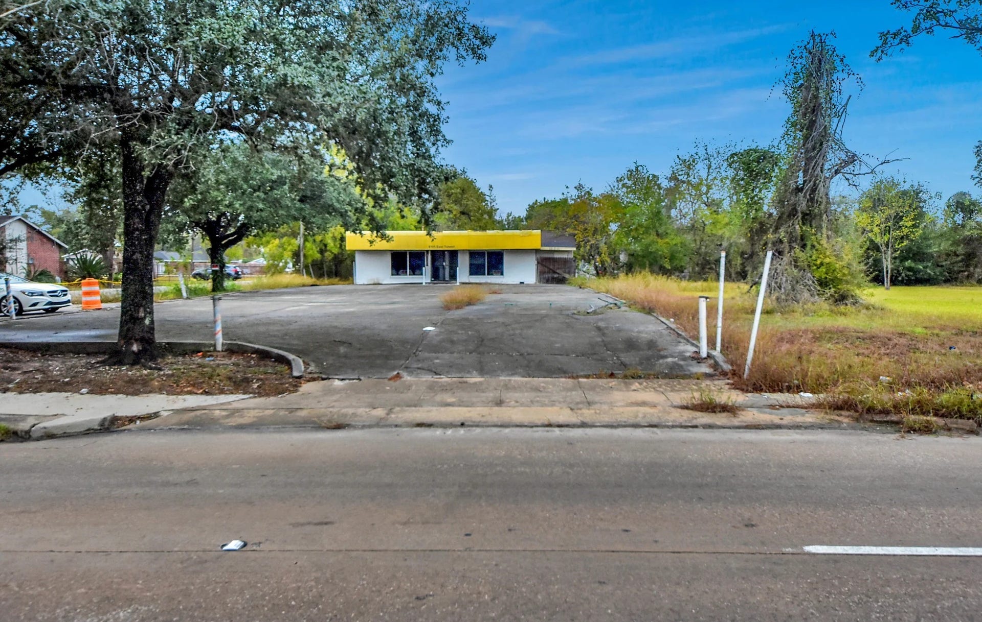 8101 Tidwell Road, Houston, TX 77028 8101 Tidwell Road, Houston, TX 77028