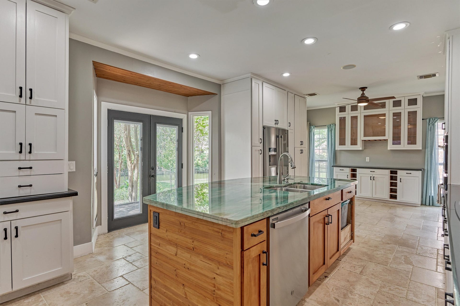 8710 Cross Country Drive, Humble, TX 77346 8710 Cross Country Drive, Humble, TX 77346