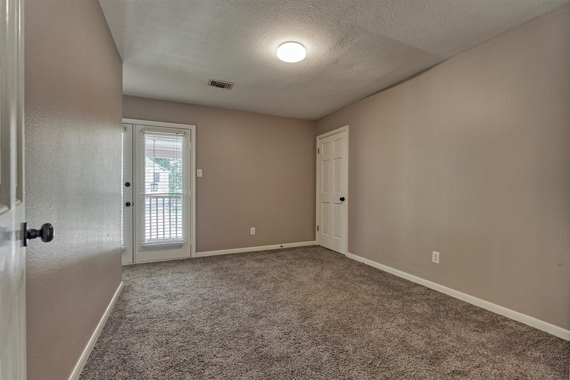 8710 Cross Country Drive, Humble, TX 77346 8710 Cross Country Drive, Humble, TX 77346