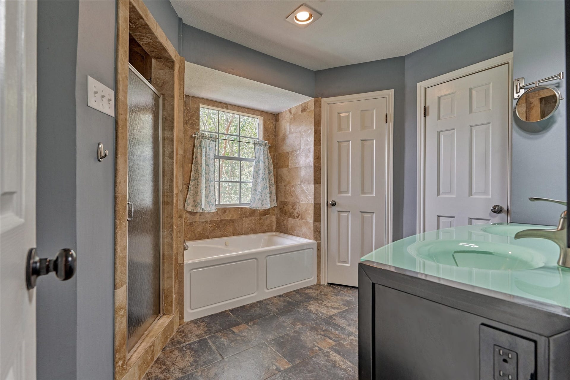 8710 Cross Country Drive, Humble, TX 77346 The views are AMAZING!