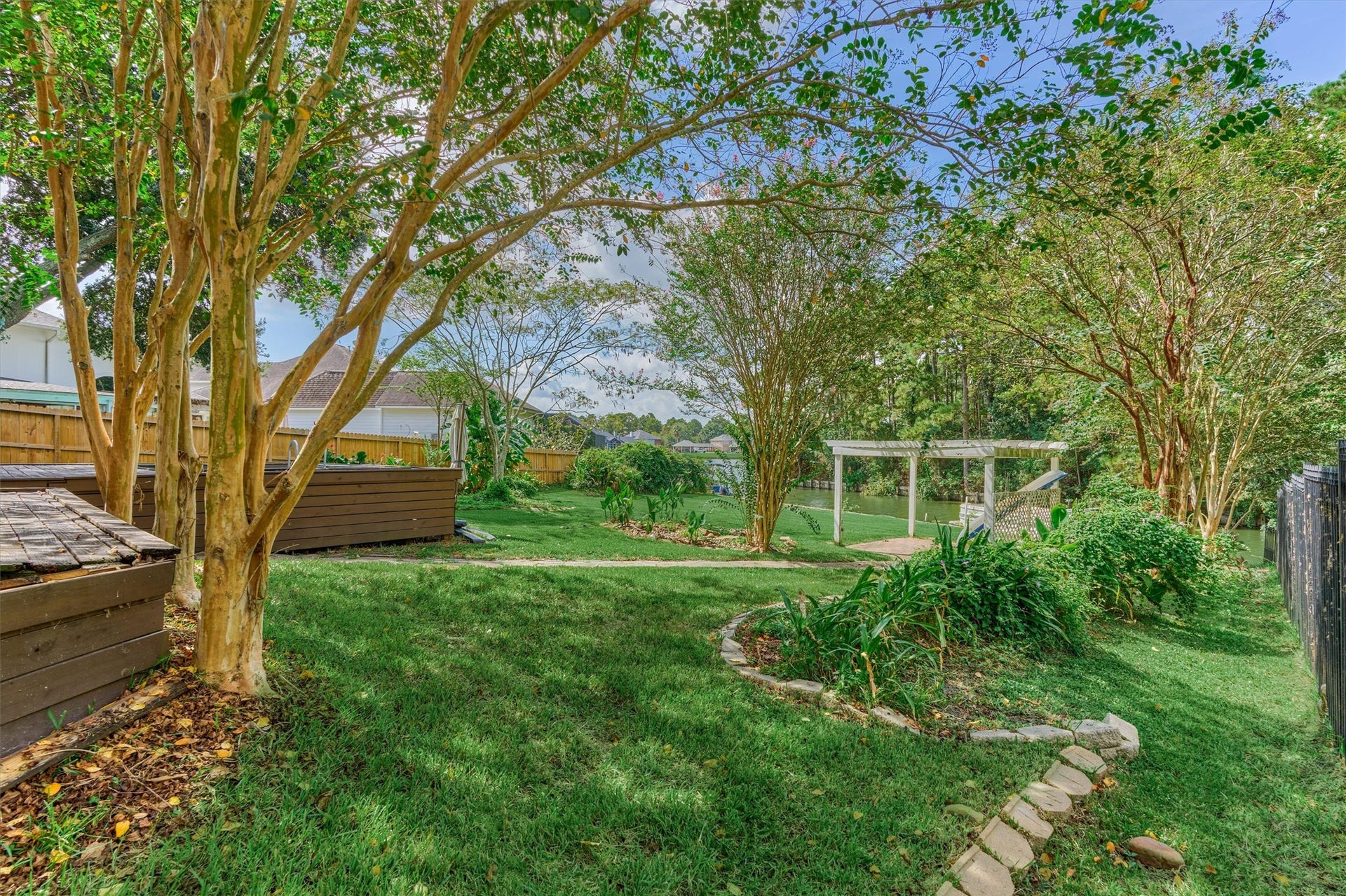 8710 Cross Country Drive, Humble, TX 77346 8710 Cross Country Drive, Humble, TX 77346