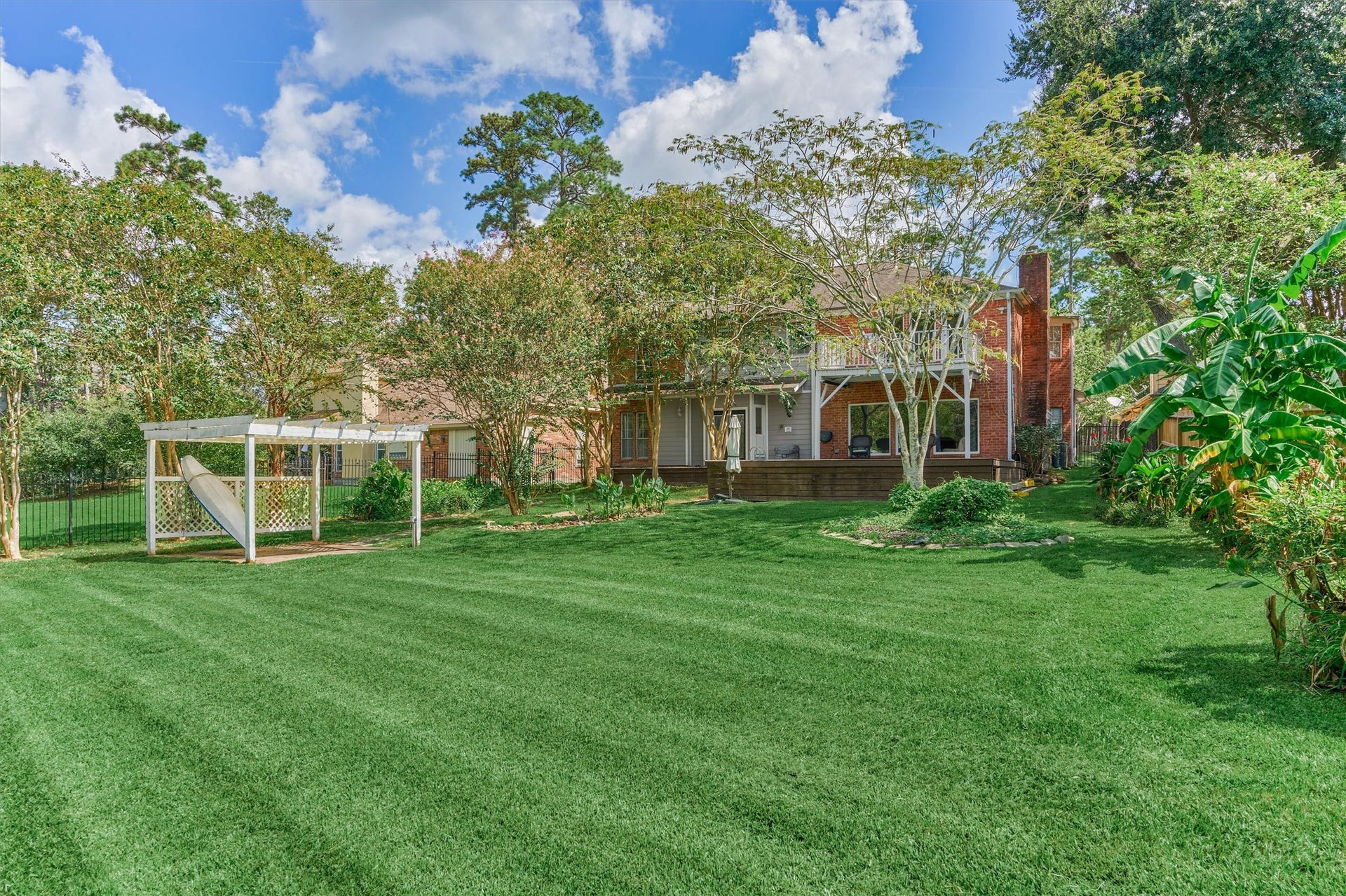 8710 Cross Country Drive, Humble, TX 77346 8710 Cross Country Drive, Humble, TX 77346