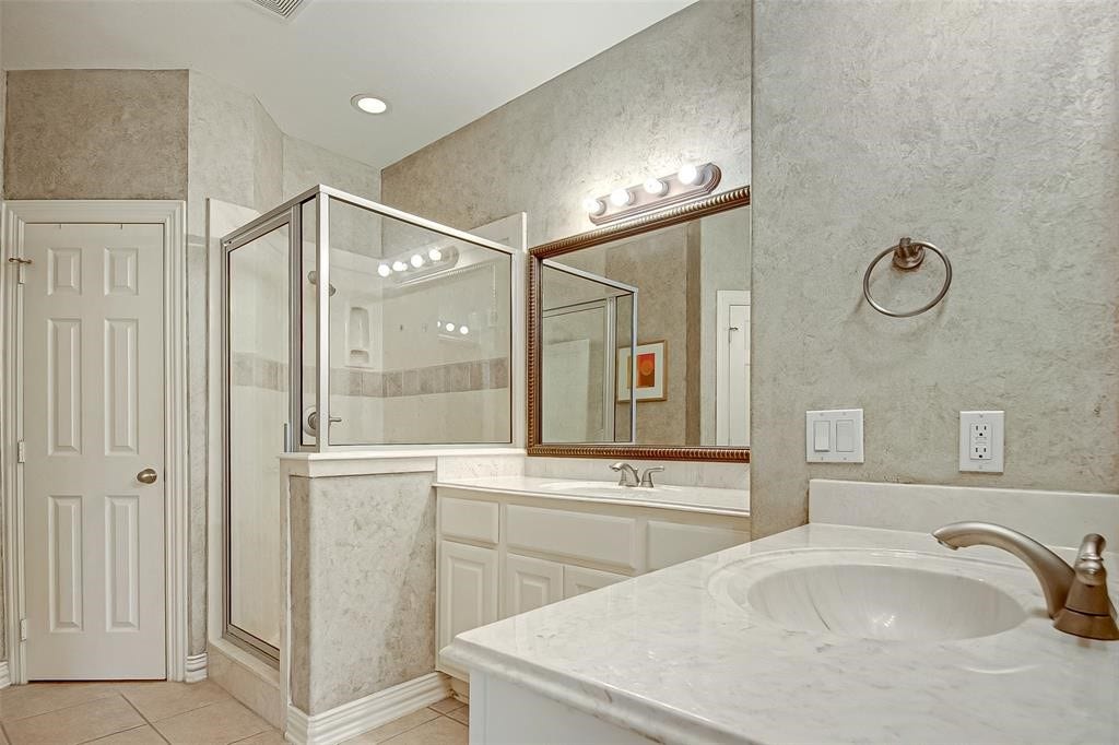 1918 Gentryside Drive, Houston, TX 77077 1918 Gentryside Drive, Houston, TX 77077
