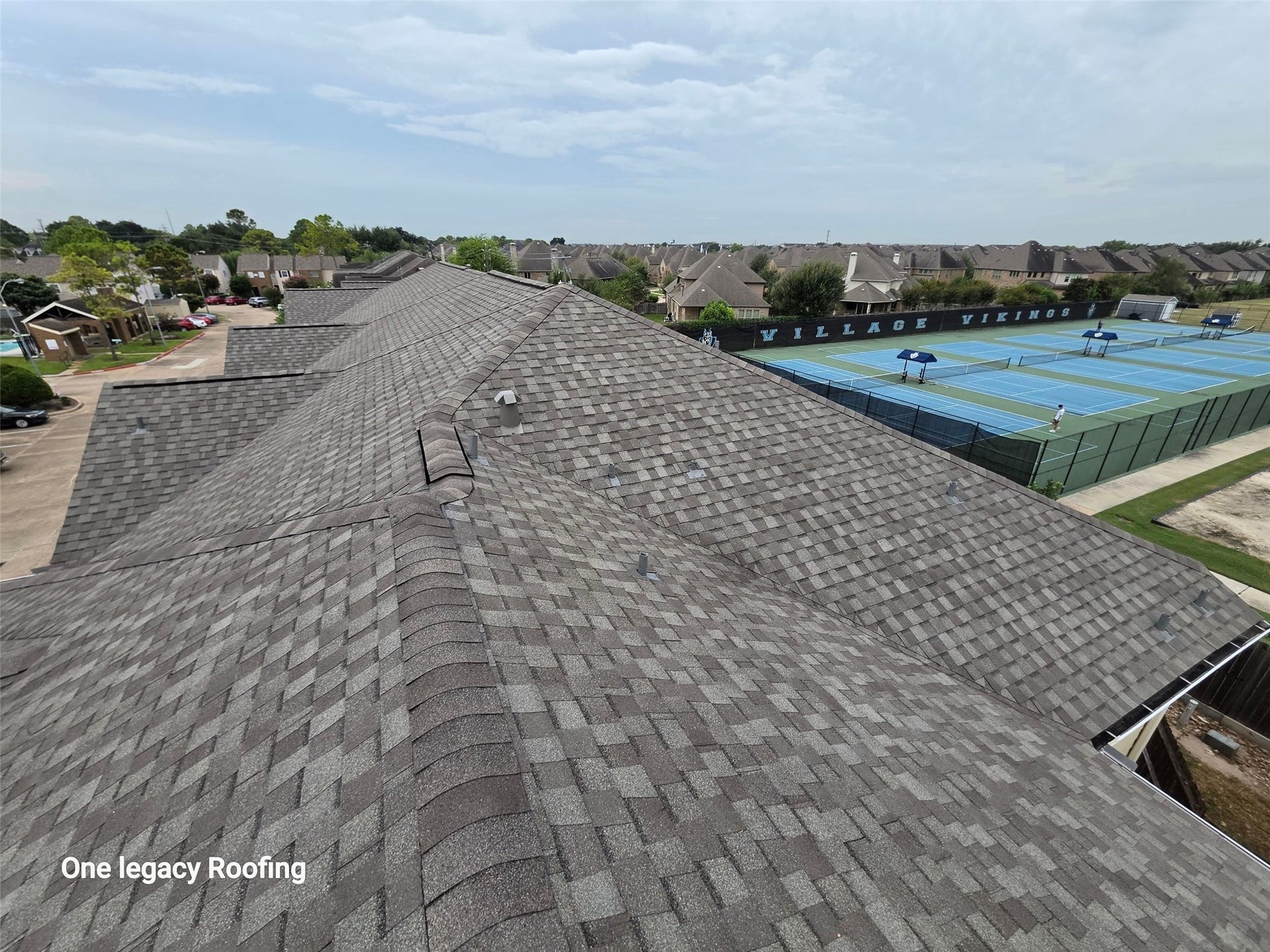 1918 Gentryside Drive, Houston, TX 77077 New roof - 2026