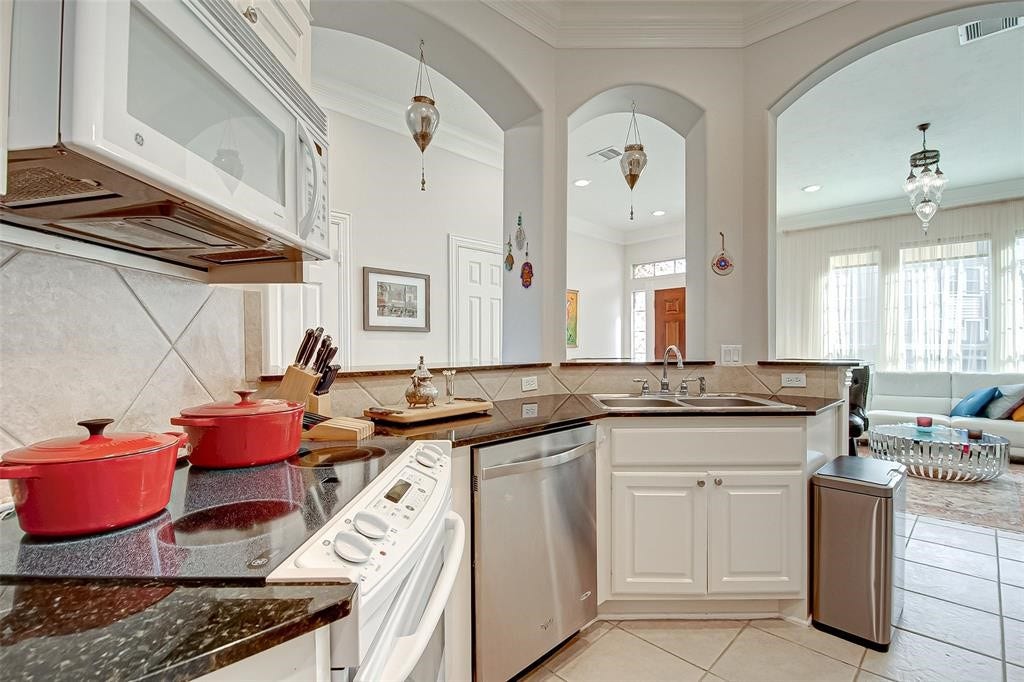 1918 Gentryside Drive, Houston, TX 77077 1918 Gentryside Drive, Houston, TX 77077