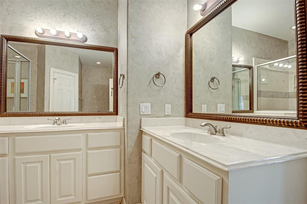 1918 Gentryside Drive, Houston, TX 77077 1918 Gentryside Drive, Houston, TX 77077