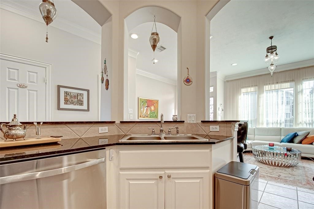 1918 Gentryside Drive, Houston, TX 77077 1918 Gentryside Drive, Houston, TX 77077