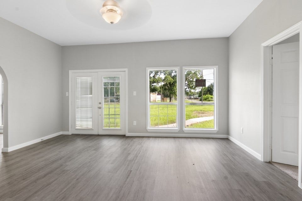 638 Kelly Lane, Holiday Lakes, TX 77515