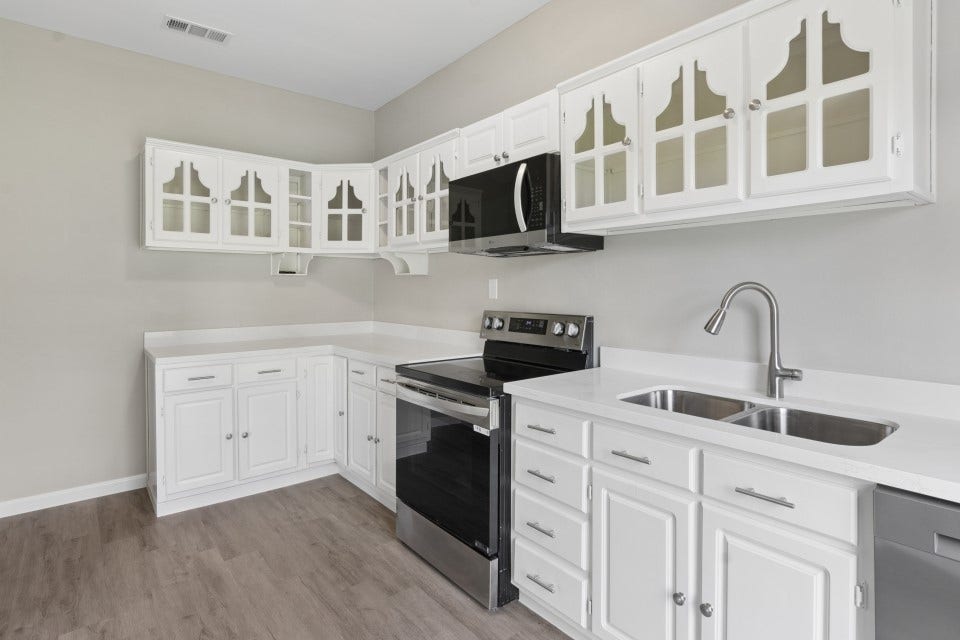 638 Kelly Lane, Holiday Lakes, TX 77515