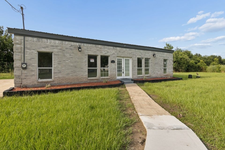 638 Kelly Lane, Holiday Lakes, TX 77515