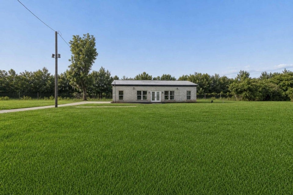 638 Kelly Lane, Holiday Lakes, TX 77515