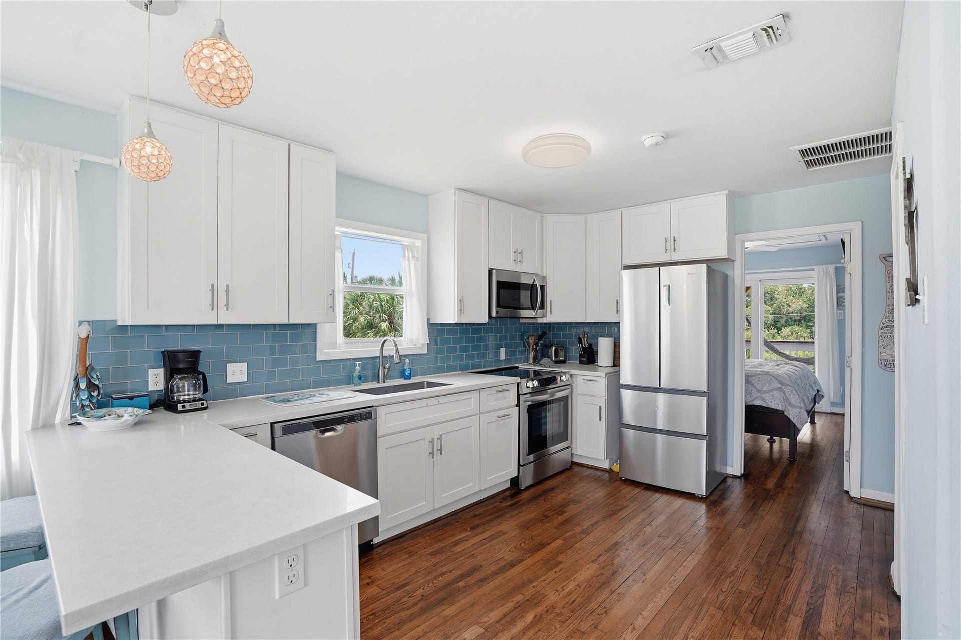 3827 Las Palmas Street, Galveston, TX 77554 3827 Las Palmas Street, Galveston, TX 77554