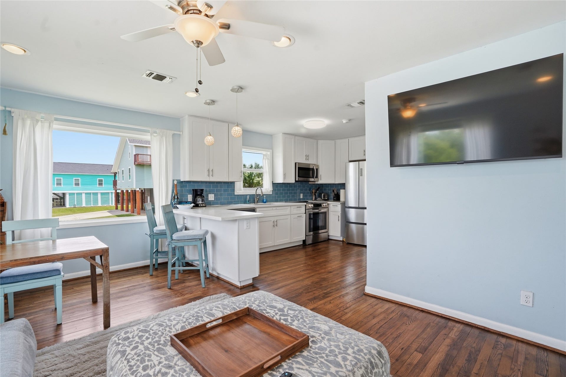3827 Las Palmas Street, Galveston, TX 77554 3827 Las Palmas Street, Galveston, TX 77554