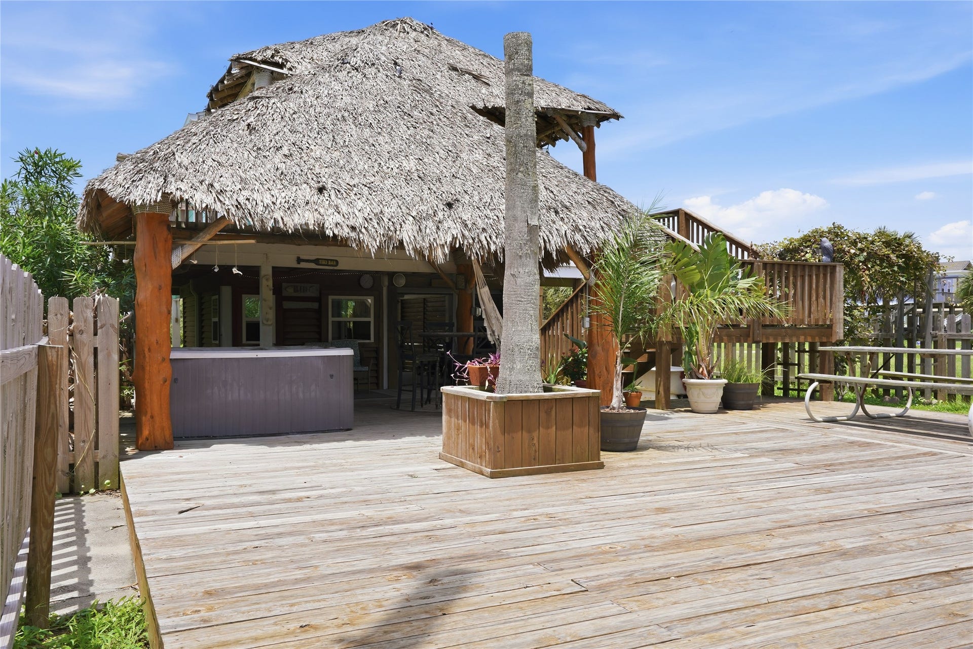 3827 Las Palmas Street, Galveston, TX 77554 3827 Las Palmas Street, Galveston, TX 77554