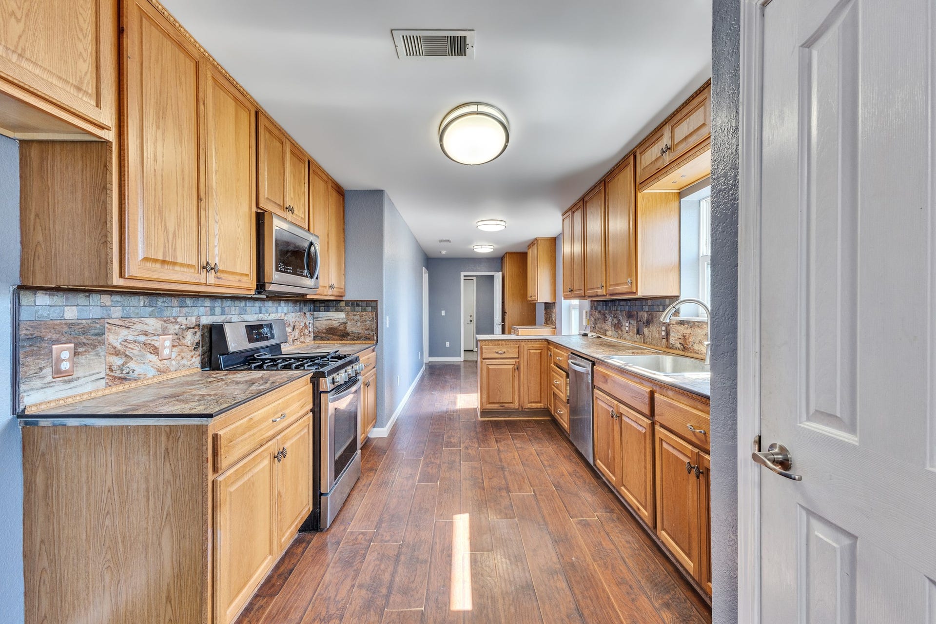 1402 51st Street, Galveston, TX 77551 1402 51st Street, Galveston, TX 77551