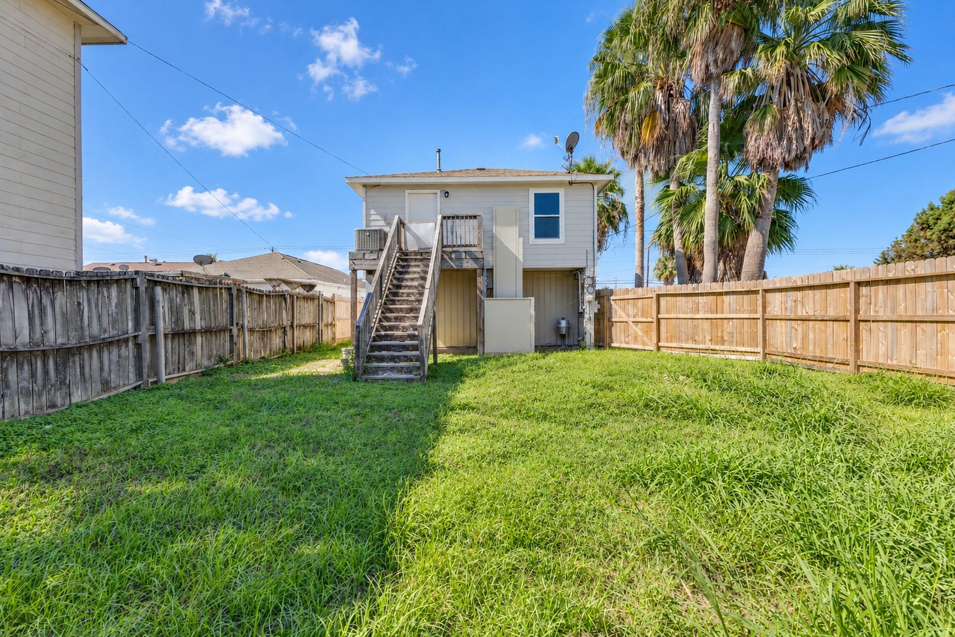 1402 51st Street, Galveston, TX 77551 1402 51st Street, Galveston, TX 77551