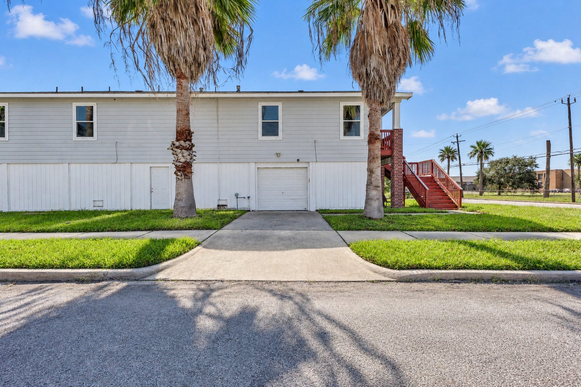 1402 51st Street, Galveston, TX 77551 1402 51st Street, Galveston, TX 77551