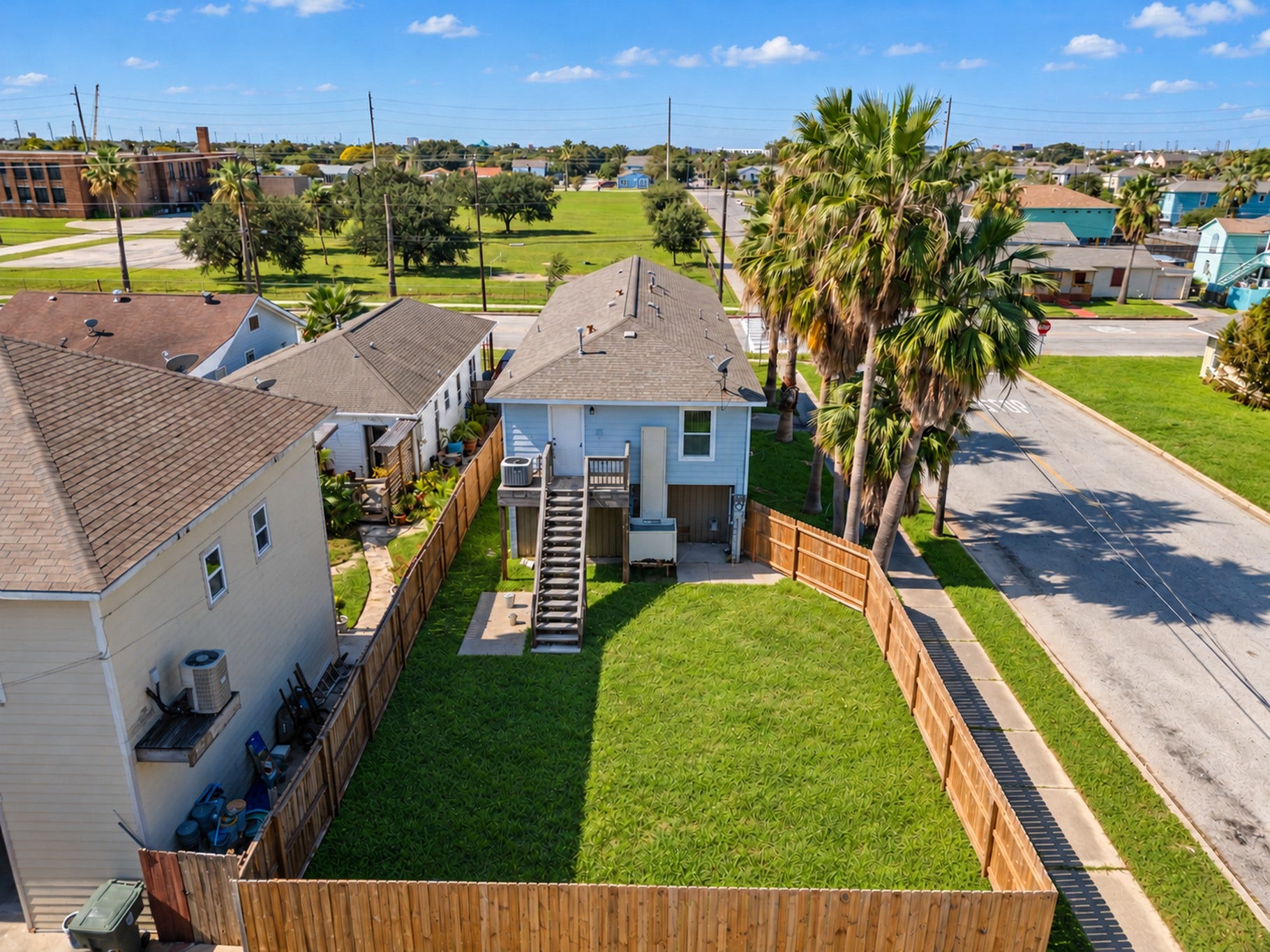 1402 51st Street, Galveston, TX 77551 1402 51st Street, Galveston, TX 77551