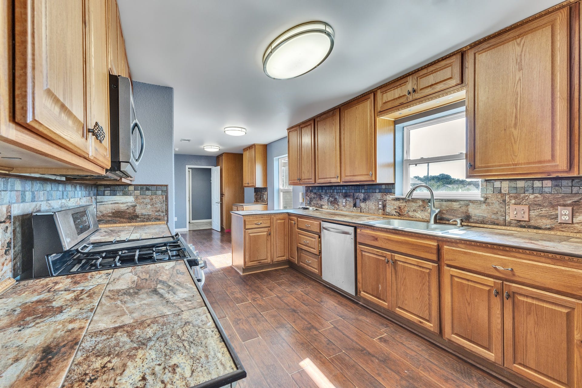 1402 51st Street, Galveston, TX 77551 1402 51st Street, Galveston, TX 77551
