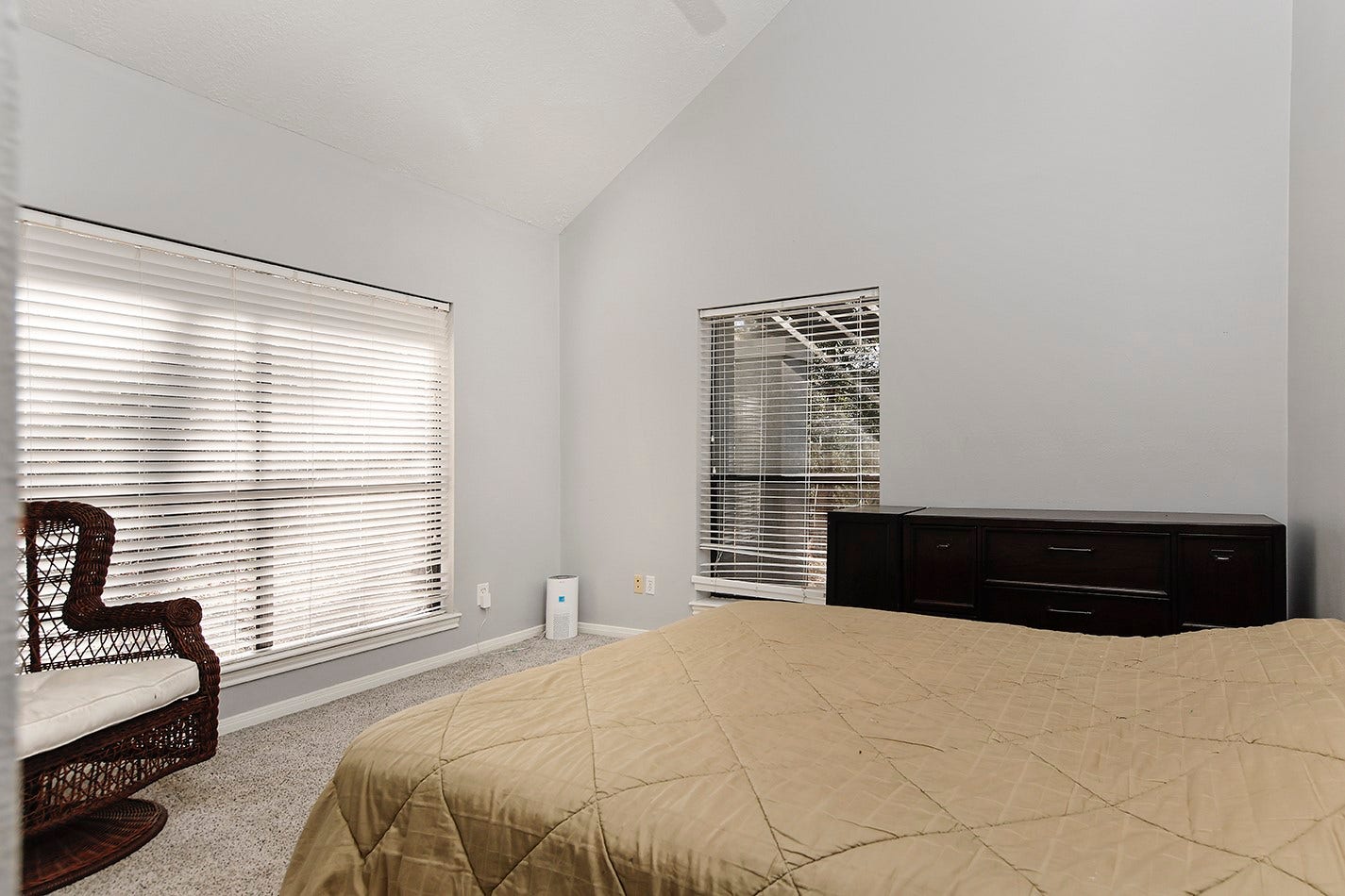44 Lake Forest Circle, Conroe, TX 77384