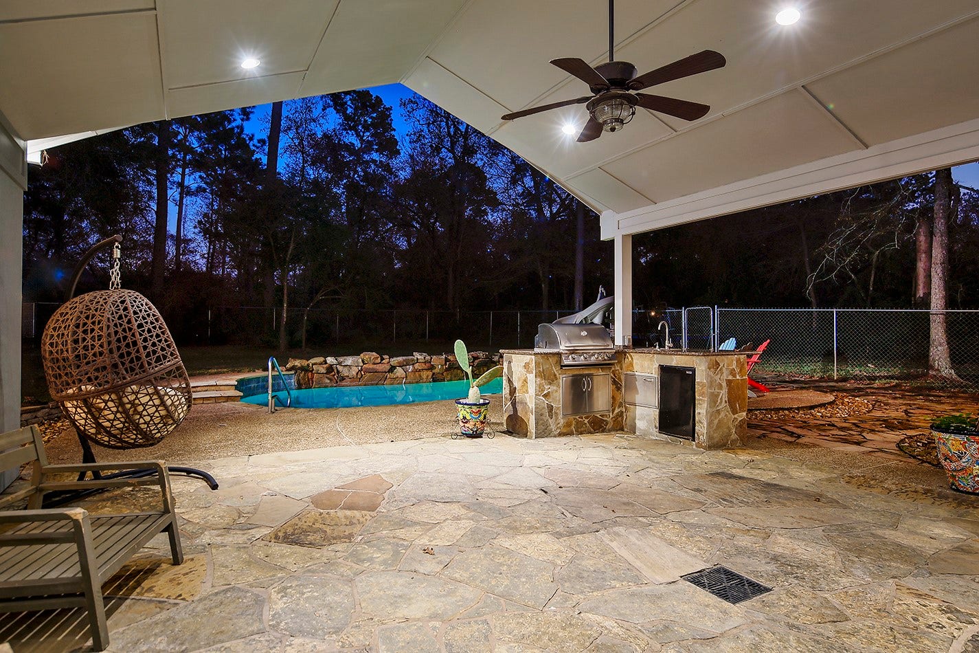 44 Lake Forest Circle, Conroe, TX 77384